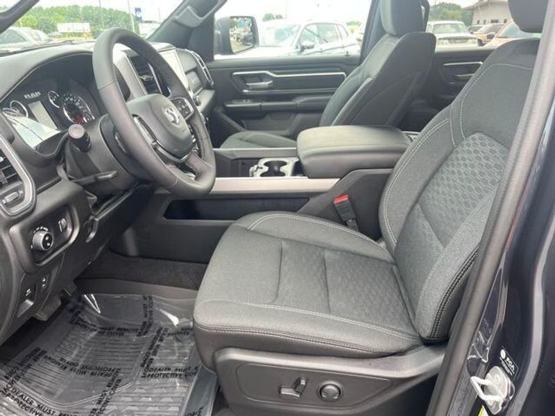 2025 RAM 1500 Big Horn Crew Cab 4x4 5'7' Box