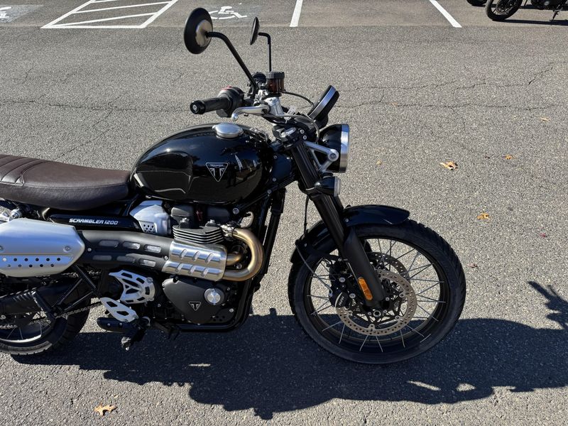 2025 Triumph Scrambler 1200 X - SAPPHIRE BLACK