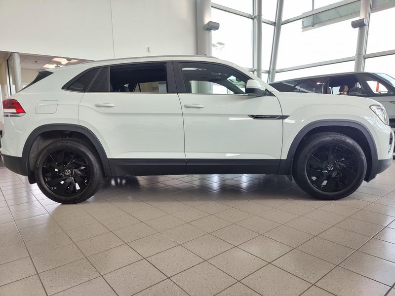 2025 Volkswagen Atlas Cross Sport SE AWD w/Technology/SunroofImage 3