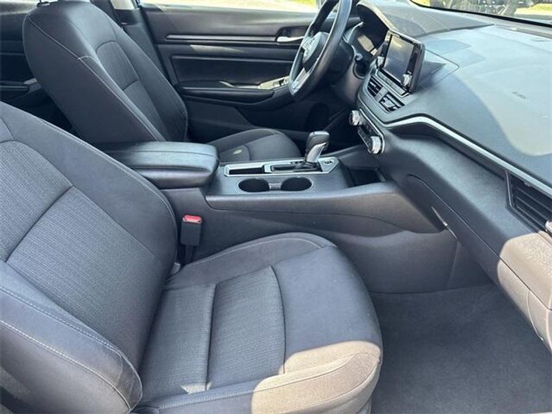 Used 2022 Nissan Altima 2.5 SImage 12