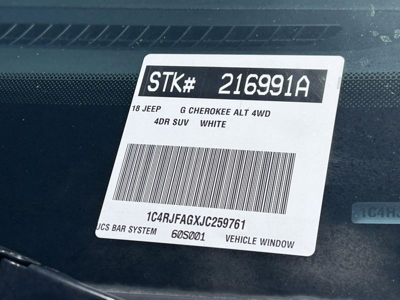 Used 2018 Jeep Grand Cherokee AltitudeImage 32