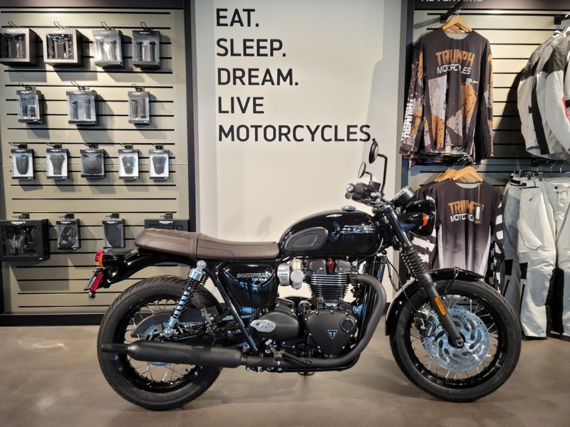 2025 Triumph BONNEVILLE T120 BLACK 