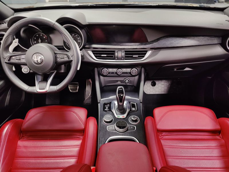 Used 2023 Alfa Romeo Stelvio Sprint AWD w/Sunroof/NavImage 23