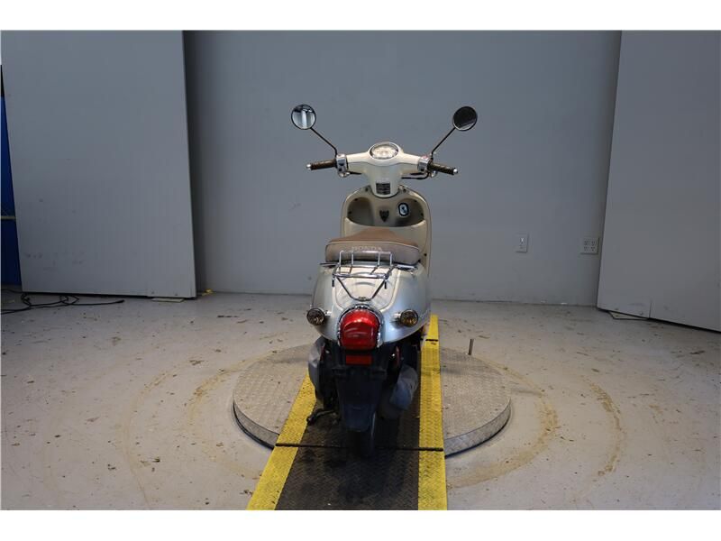 Used 2014 Honda Metro Image 4