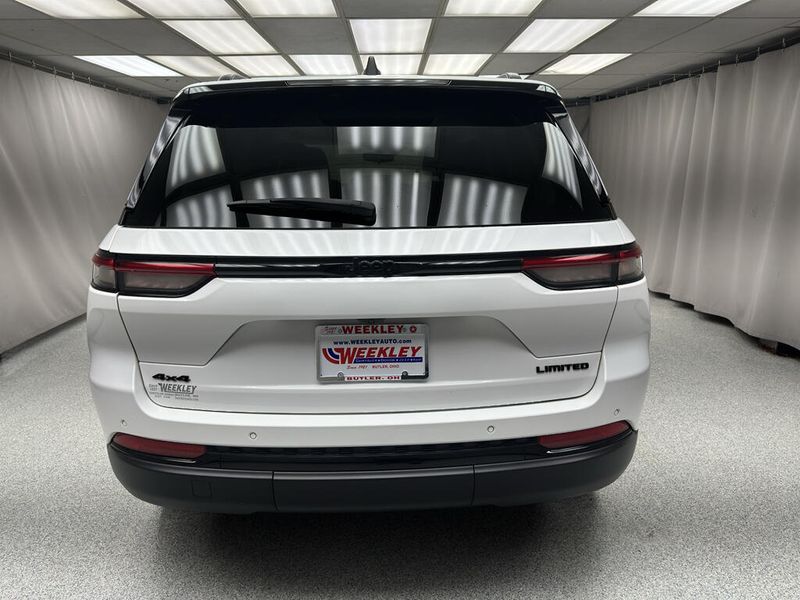 Used 2023 Jeep Grand Cherokee LimitedImage 3