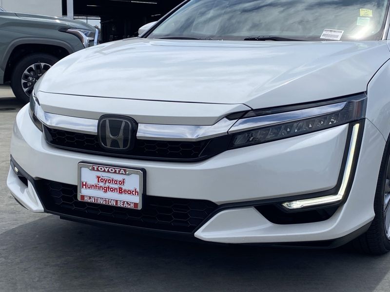 Used 2018 Honda Clarity Plug-In Hybrid TouringImage 9