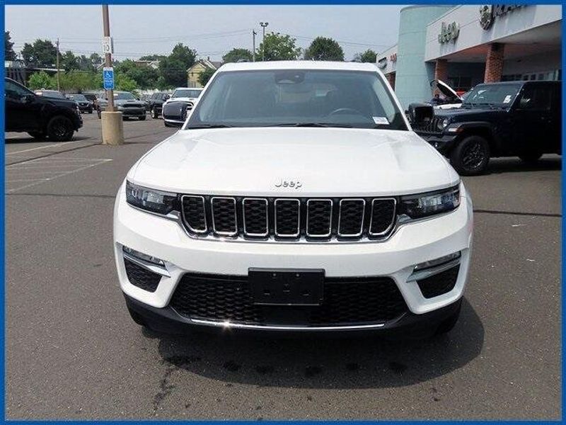 Used 2022 Jeep Grand Cherokee LimitedImage 3