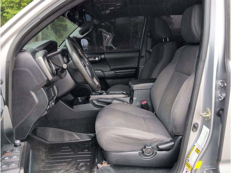 Used 2017 Toyota Tacoma TRD Off RoadImage 12