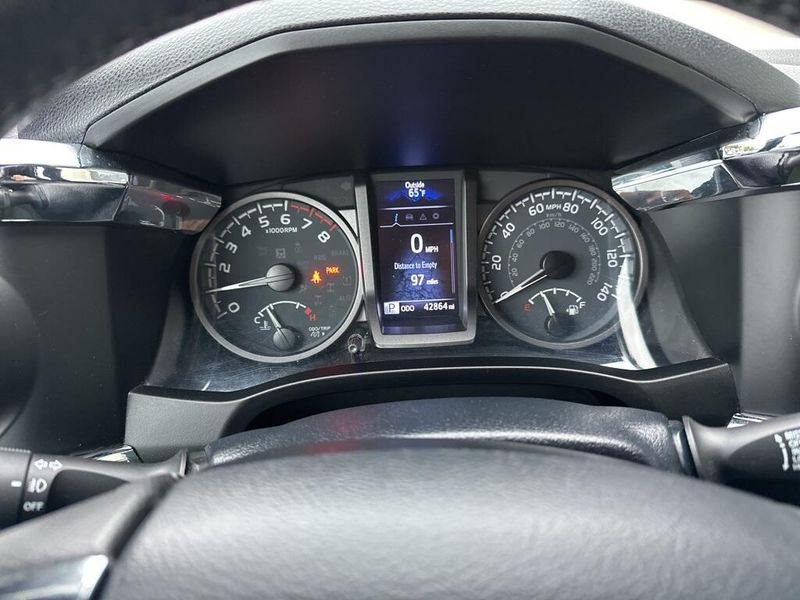 2020 Toyota Tacoma TRD SportImage 30