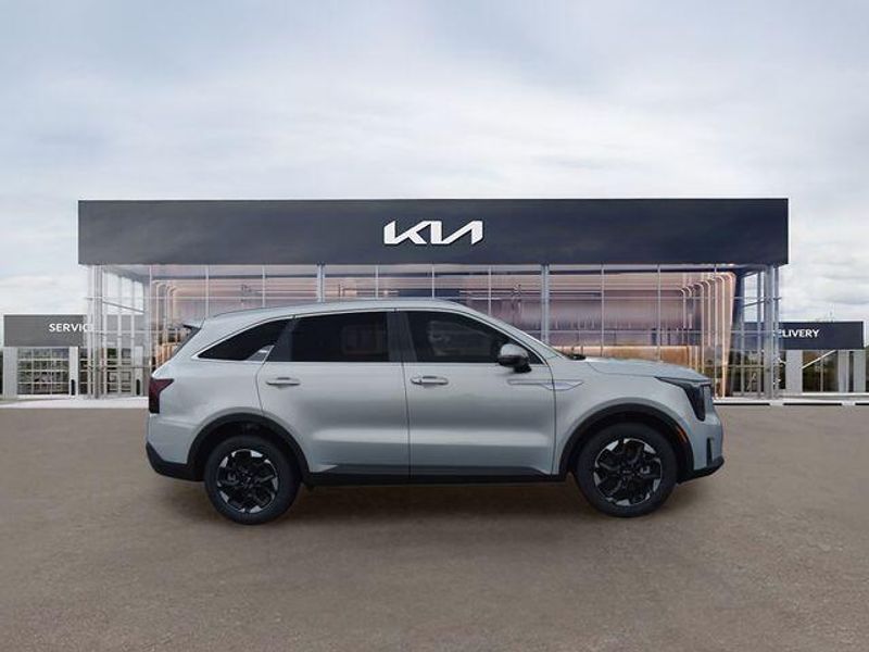 New 2026 Kia Sorento SImage 2