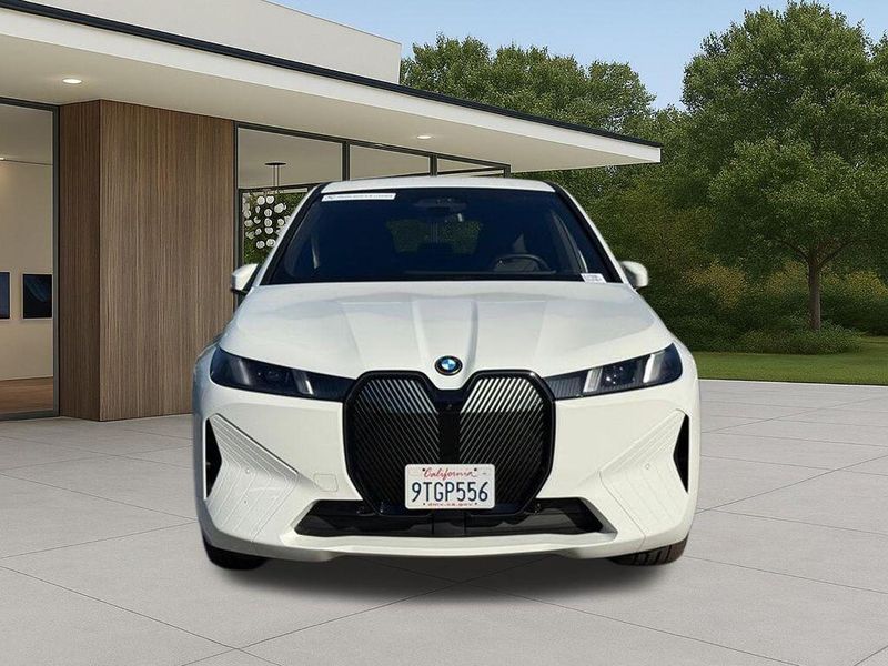 Used 2026 BMW iX xDrive45Image 3