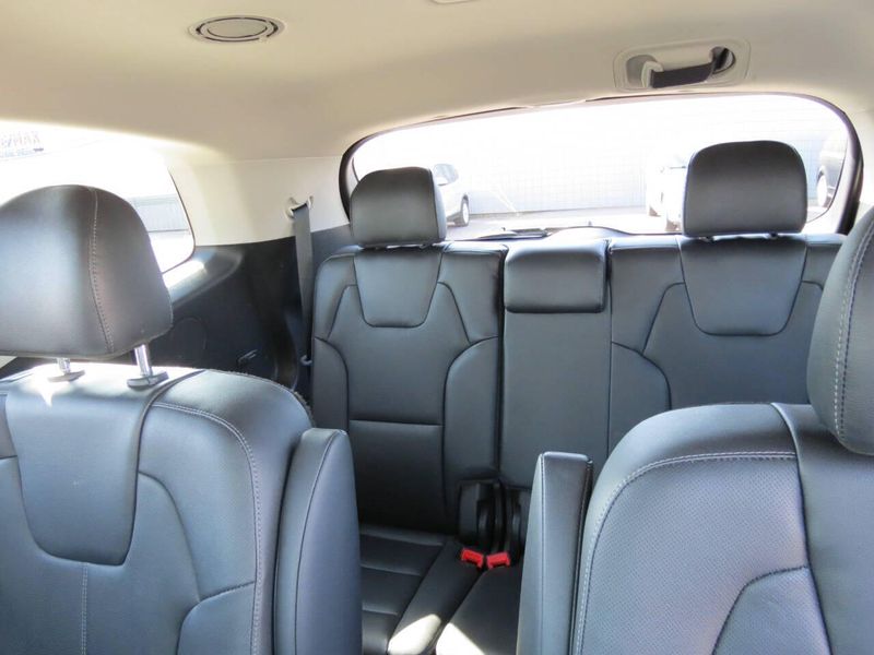 Used 2022 Kia Telluride EX AWD 4dr SUVImage 26