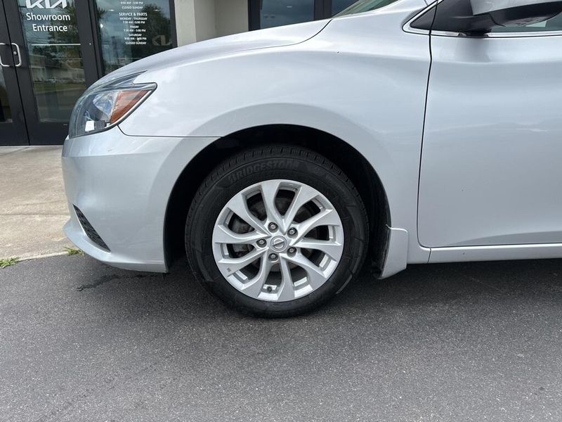 2018 Nissan Sentra SVImage 11