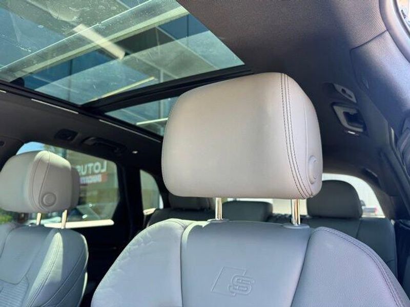 2022 Audi SQ5 Premium