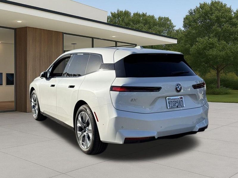 Used 2026 BMW iX xDrive45Image 12