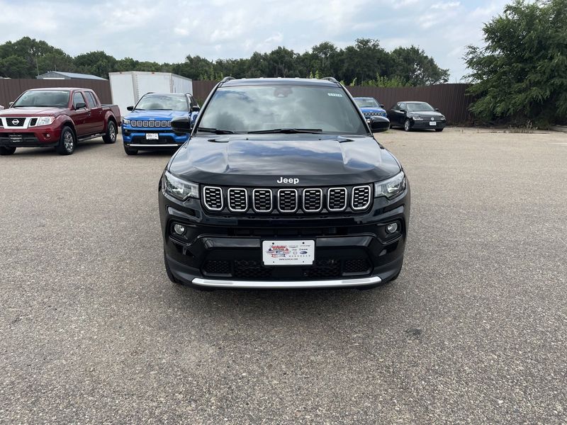 2024 Jeep Compass Limited 4x4Image 3