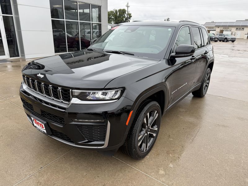 New 2027 Jeep Grand Cherokee Limited 4x4Image 34