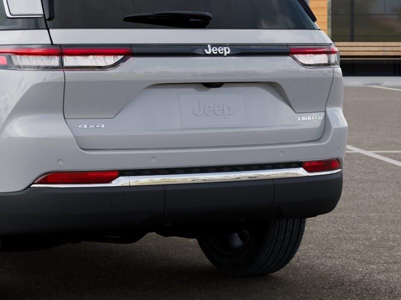 New 2026 Jeep Grand Cherokee Limited 4x4Image 13