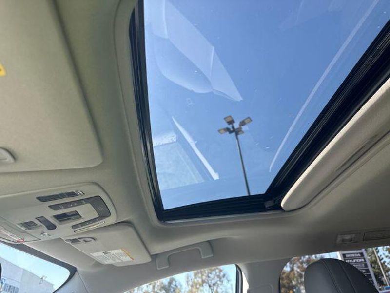 Used 2023 Toyota Sienna XLEImage 14