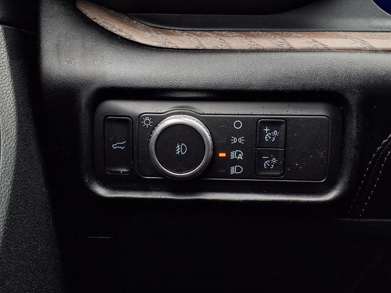 Used 2022 Ford Explorer PlatinumImage 26