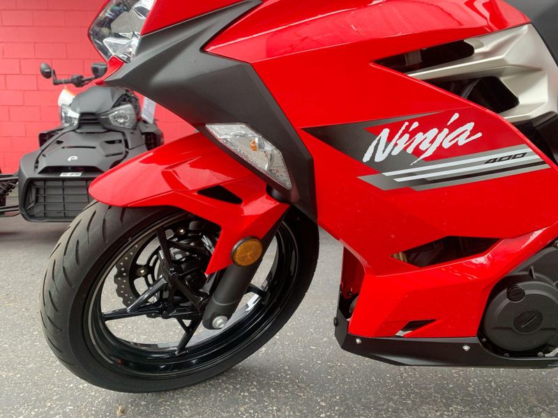 Used 2021 Kawasaki Ninja 400 Base Image 10