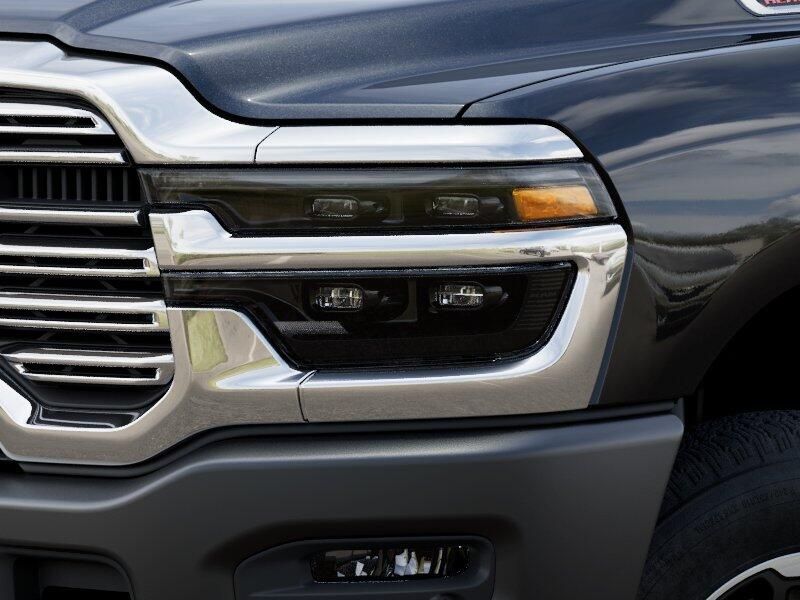 New 2025 RAM 2500 Laramie Crew Cab 4x4 6'4' Box