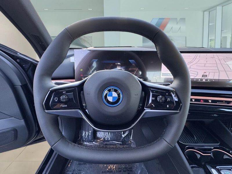 2025 BMW i5 xDrive40Image 22