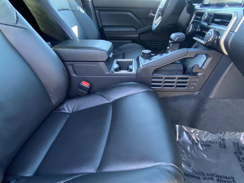 2024 Toyota Tacoma TRD SportImage 12