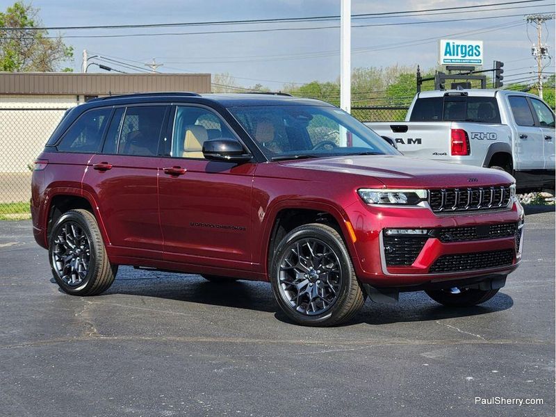 New 2026 Jeep Grand Cherokee Summit 4x4