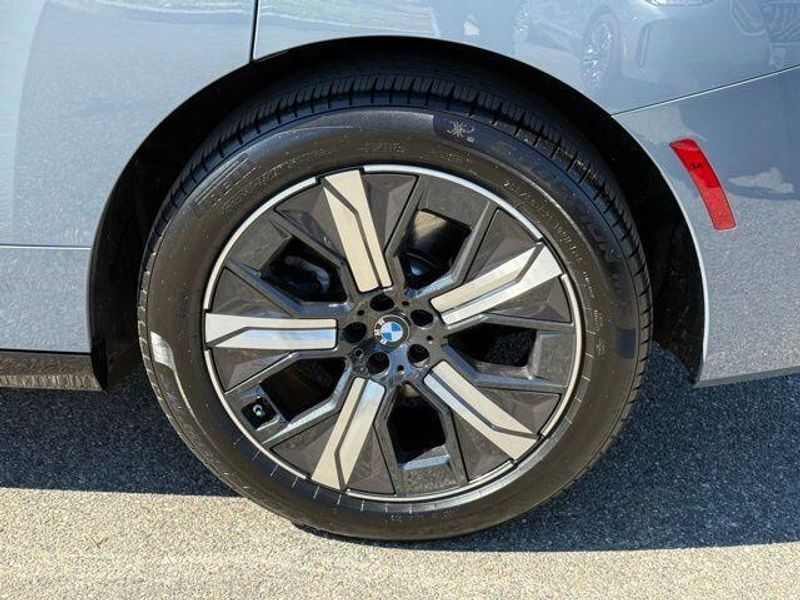 Used 2026 BMW iX xDrive45Image 14