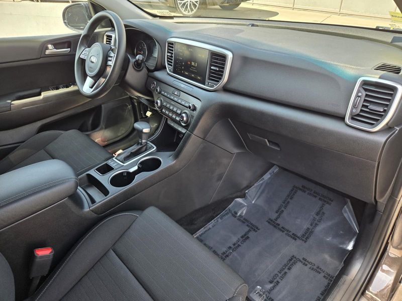 Used 2022 Kia Sportage LX AWD