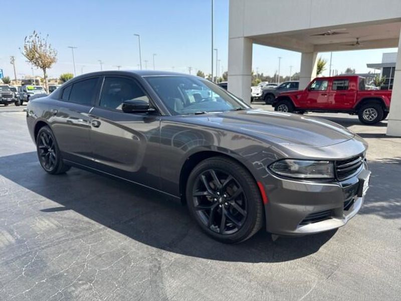 2022 Dodge Charger SXT photo 2