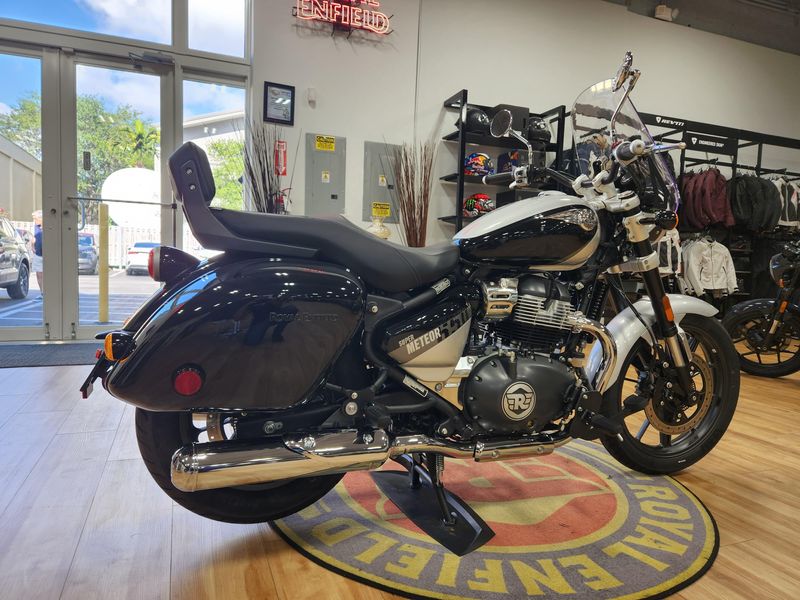 2024 Royal Enfield SUPER METEOR  in a INTERSTELLAR GREY exterior color. Royal Enfield Motorcycles of Miami (786) 845-0052 remotorcyclesofmiami.com 