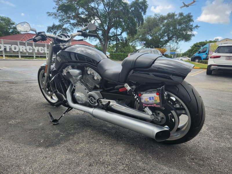 2014 Harley-Davidson MUSCLE V-ROD  in a BLACK exterior color. BMW Motorcycles of Miami 786-845-0052 motorcyclesofmiami.com 