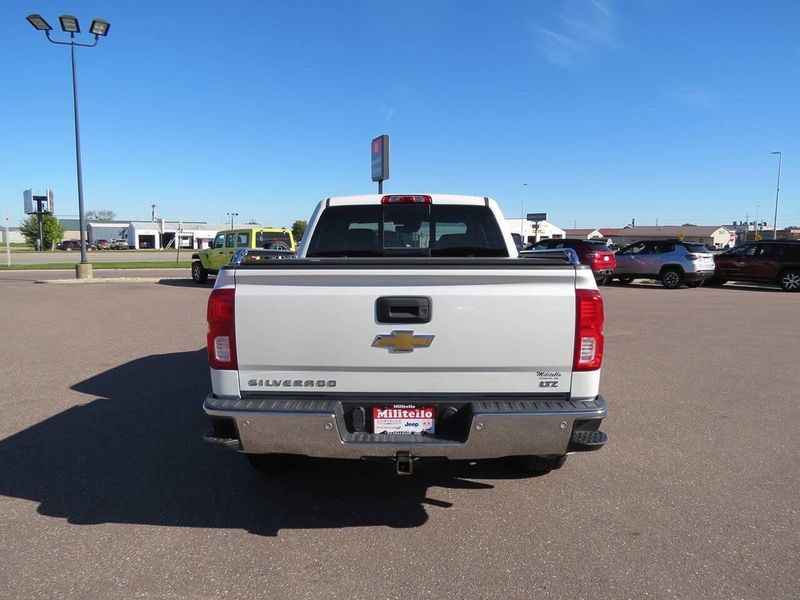 Used 2016 Chevrolet Silverado 1500 LTZ 4x4 4dr Crew Cab 5.8 ft. SBImage 5