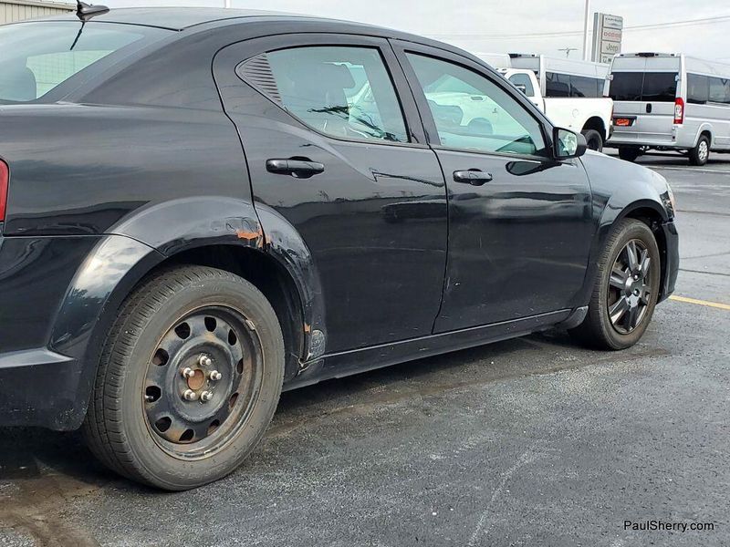 2012 Dodge Avenger SEImage 4