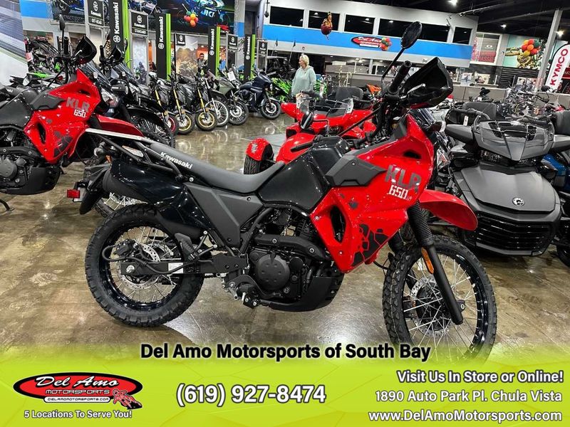 2024 Kawasaki KL650GRFNL-RD1  in a FIRECRACKER RED/METALLIC CARBON GRAY exterior color. Del Amo Motorsports of South Bay (619) 547-1937 delamomotorsports.com 