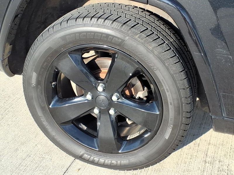 Used 2015 Jeep Grand Cherokee AltitudeImage 10