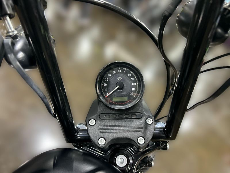 Used 2021 Harley-Davidson SPORTSTER IRON 883 Image 18