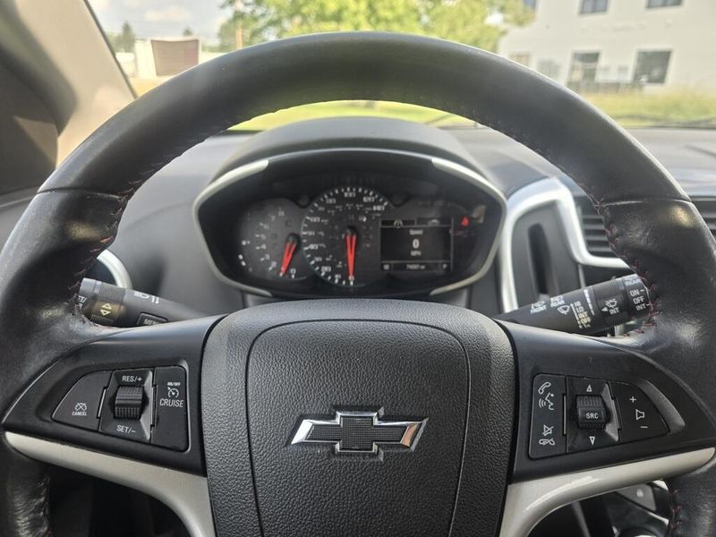 2018 Chevrolet Sonic LT photo 11
