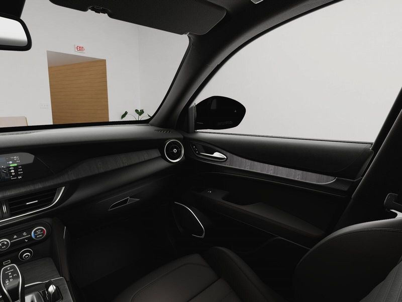 New 2025 Alfa Romeo Stelvio AwdImage 35