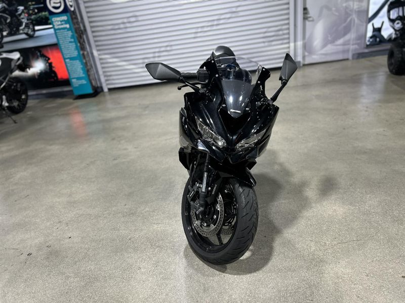 Used 2024 Kawasaki NINJA ZX-4RR Image 19