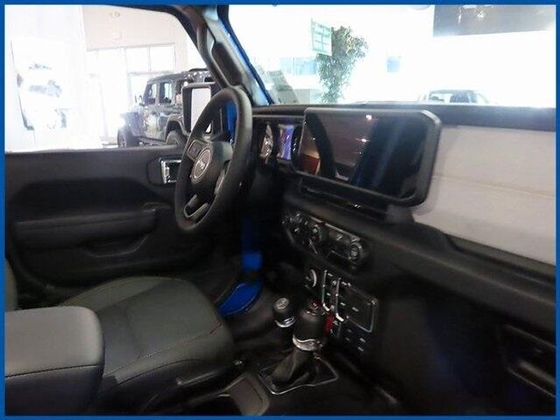 New 2025 Jeep Wrangler WillysImage 8