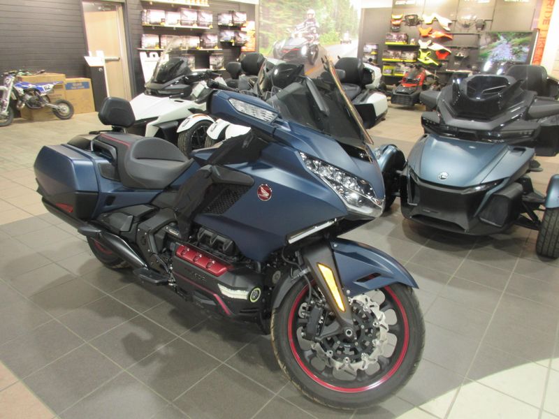 USED 2022 HONDA GOLDWING DCT Image 1