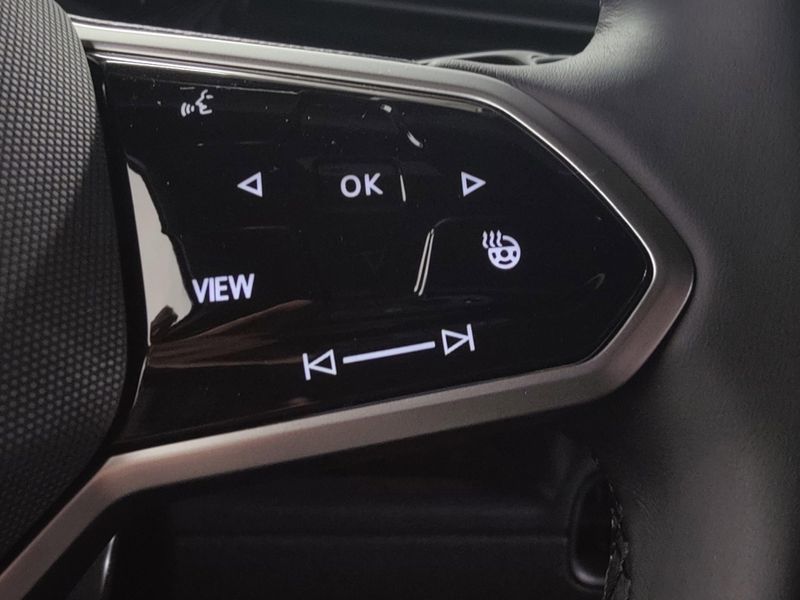 Used 2025 Volkswagen ID. Buzz Pro SImage 30