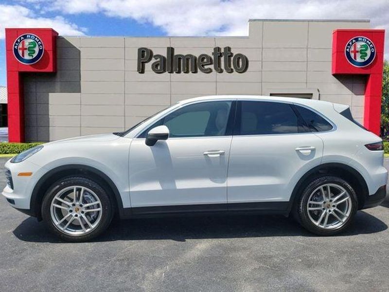 2021 Porsche Cayenne photo 5