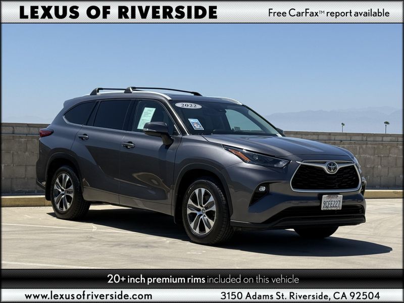 Used 2022 Toyota Highlander XLEImage 1