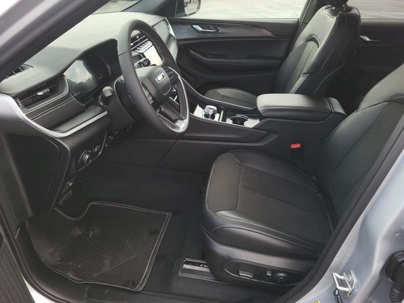 2025 Jeep Grand Cherokee L Altitude X 4x4Image 23