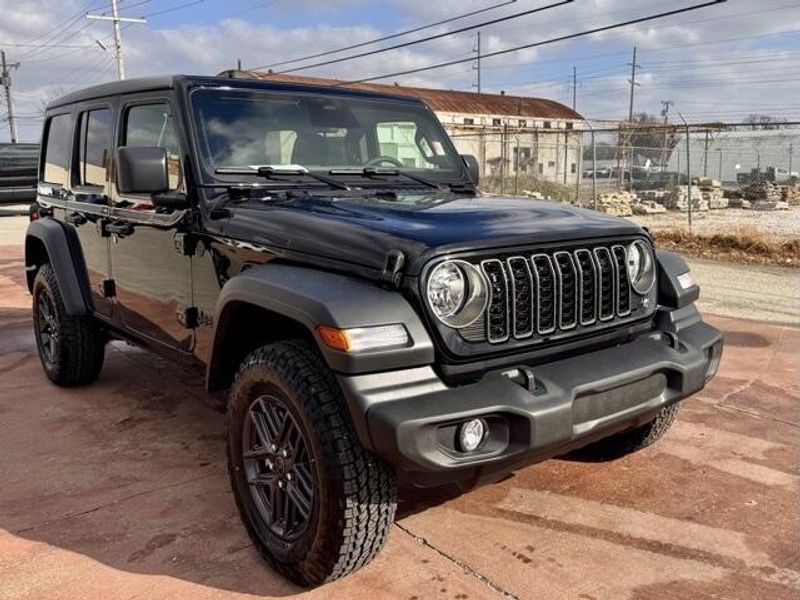 New 2026 Jeep Wrangler 4-door Sport SImage 3