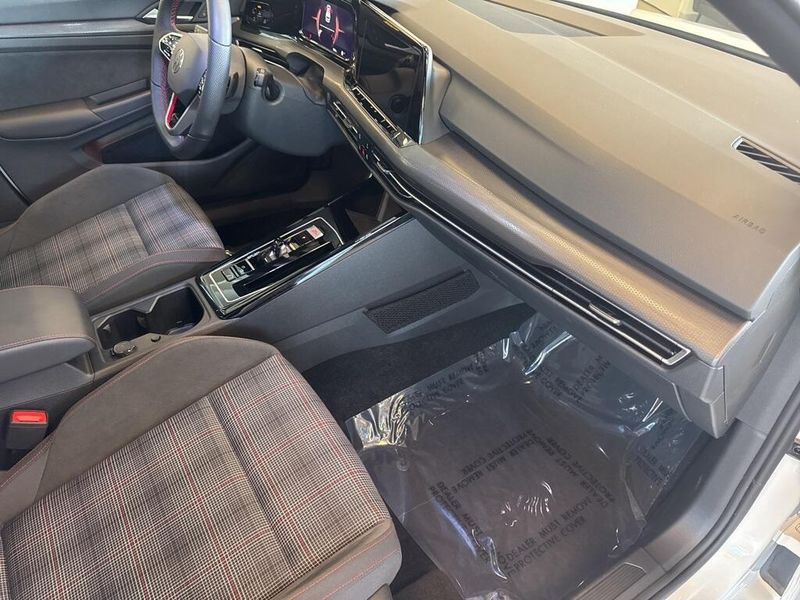 2023 Volkswagen Golf GTI 2.0T SE